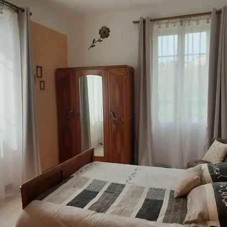 D'hote A Caserella, Maison De Village Renovee Avec Vue Sur Bed & Breakfast