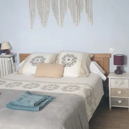 D'hote A Caserella, Maison De Village Renovee Avec Vue Sur Bed & Breakfast *