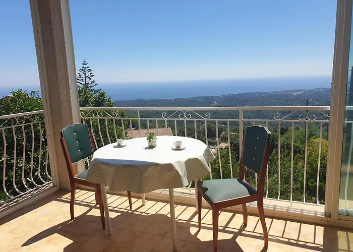 D'hote A Caserella, Maison De Village Renovee Avec Vue Sur 住宿加早餐酒店 3*