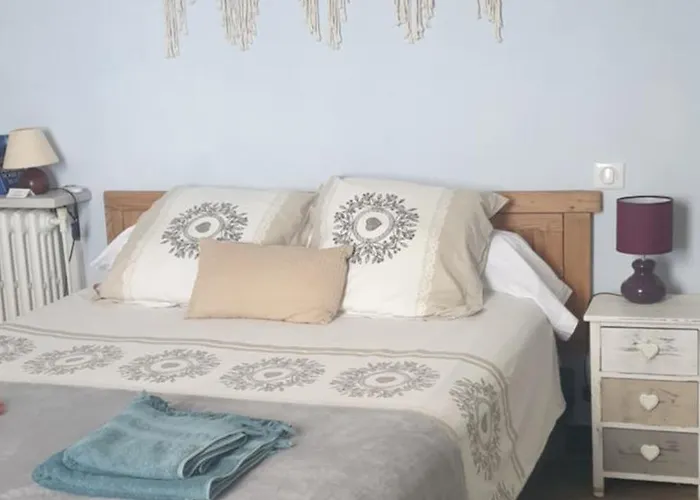 D'hote A Caserella, Maison De Village Renovee Avec Vue Sur Bed & Breakfast 3*