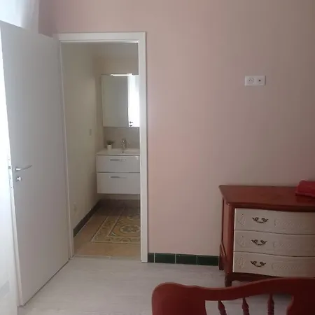 D'hote A Caserella, Maison De Village Renovee Avec Vue Sur Bed & Breakfast