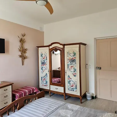 D'hote A Caserella, Maison De Village Renovee Avec Vue Sur Bed & Breakfast