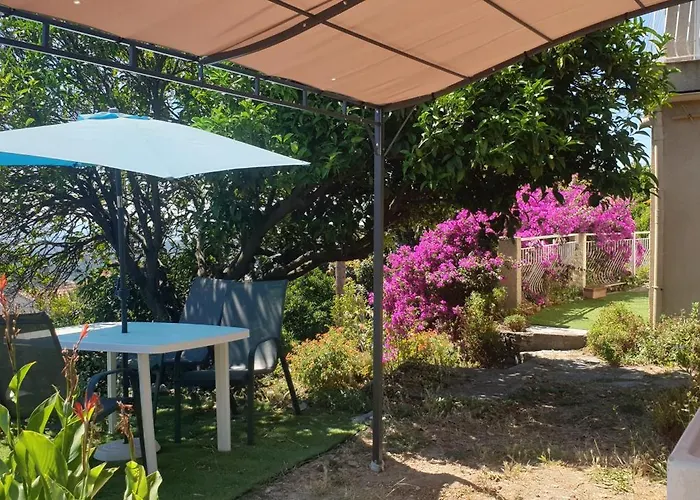 D'hote A Caserella, Maison De Village Renovee Avec Vue Sur Bed & Breakfast